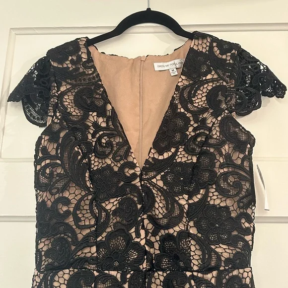 Dress the Population Juliette Lace Romper NWT Black & Nude Size Medium - Picture 4 of 12